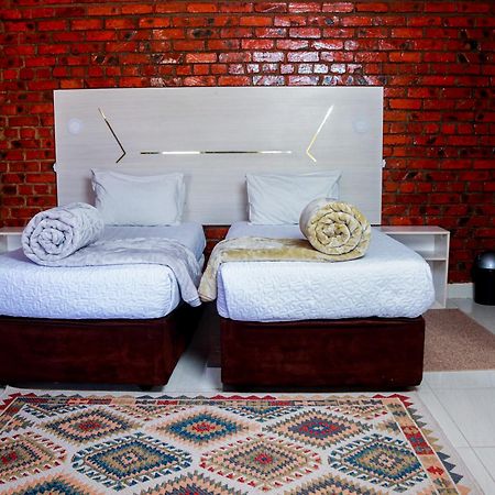 Stephen Margolis Resort Хараре Екстер'єр фото